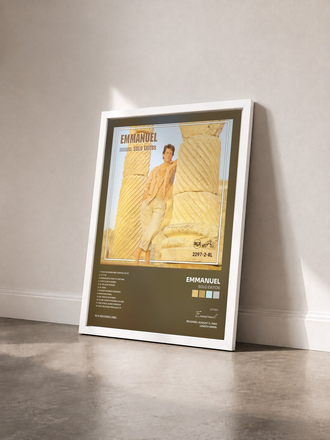 #blanc Tableau de l'album Solo Exitos de Emmanuel vu de trois quarts, cadre blanc