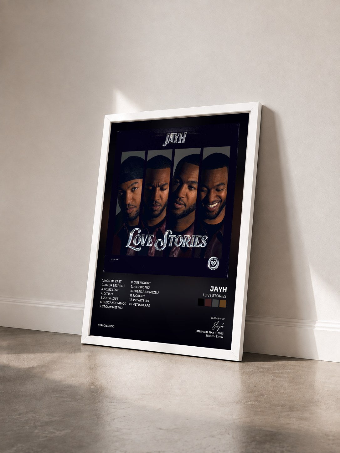 #blanc Tableau de l'album Love Stories de Jayh vu de trois quarts, cadre blanc