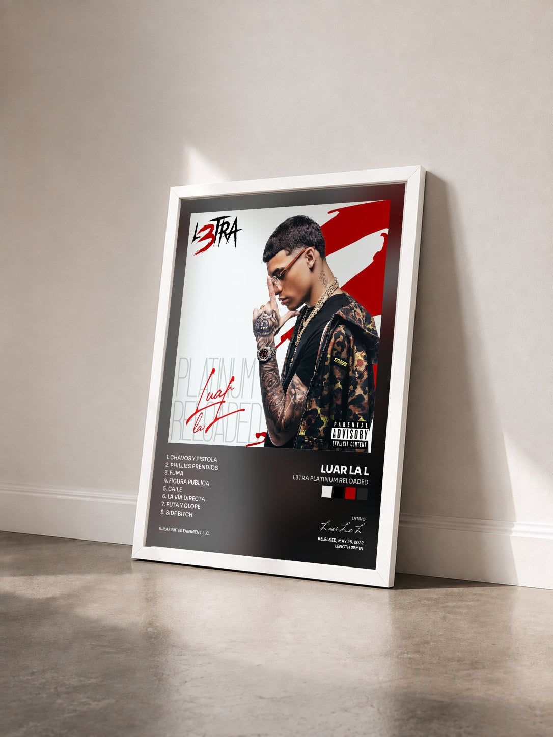 #blanc Tableau de l'album L3tra Platinum Reloaded de Luar La L vu de trois quarts, cadre blanc