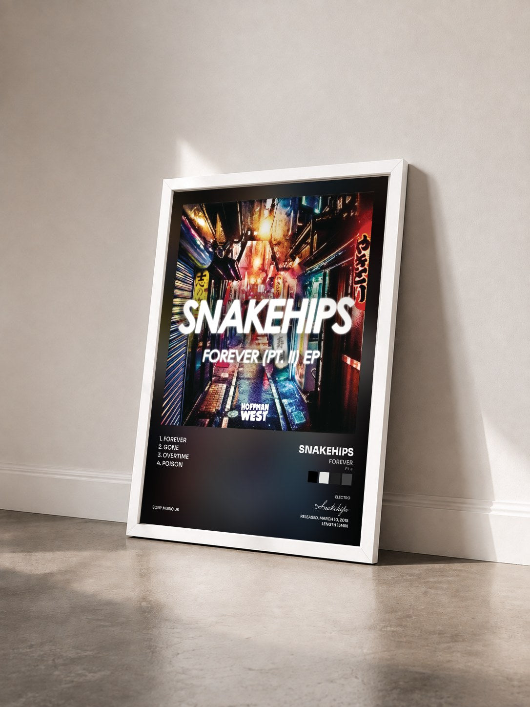 #blanc Tableau de l'album Forever (Pt. II) - EP de Snakehips vu de trois quarts, cadre blanc
