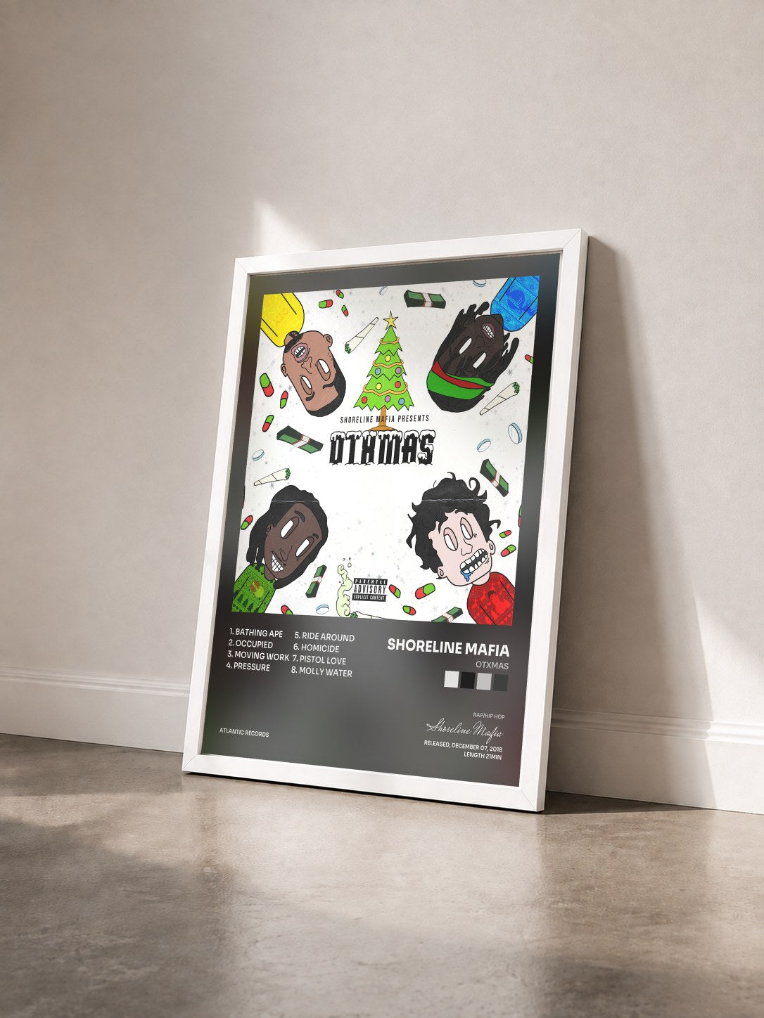 #blanc Tableau de l'album OTXmas de Shoreline Mafia vu de trois quarts, cadre blanc