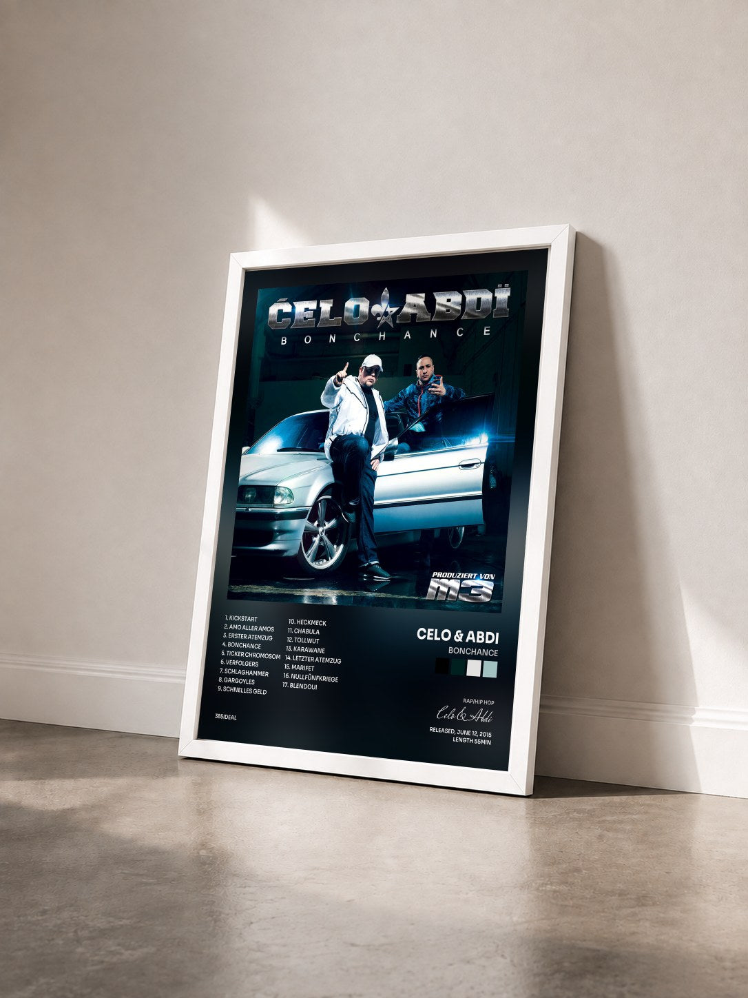 #blanc Tableau de l'album Bonchance de Celo & Abdi vu de trois quarts, cadre blanc