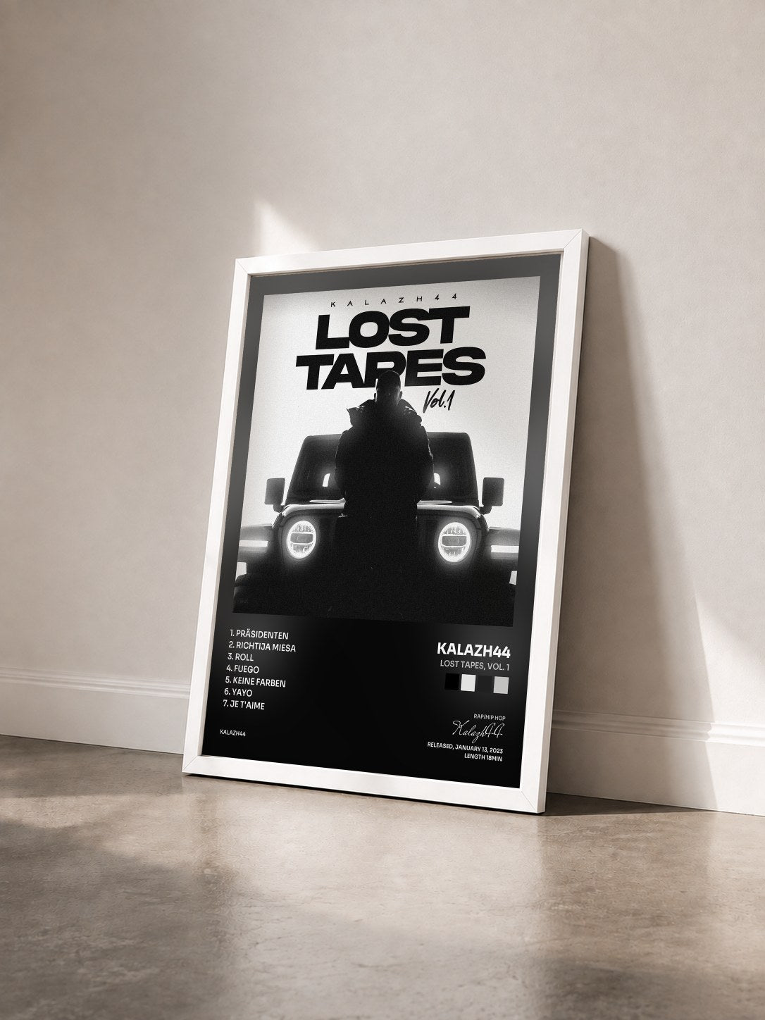 #blanc Tableau de l'album Lost Tapes, Vol. 1 de Kalazh44 vu de trois quarts, cadre blanc