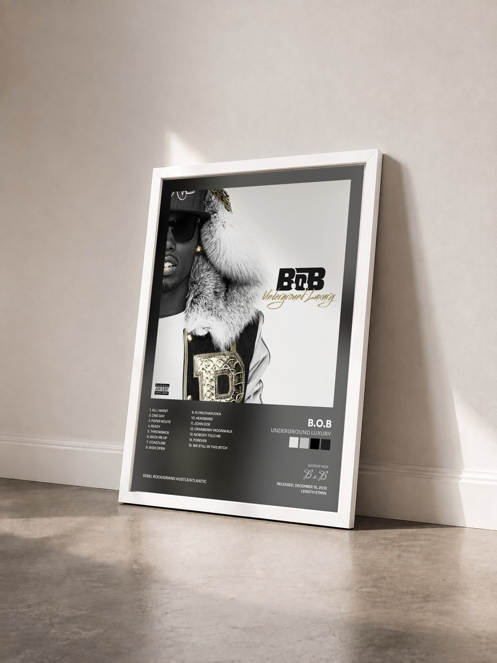 #blanc Tableau de l'album Underground Luxury de B.o.B vu de trois quarts, cadre blanc