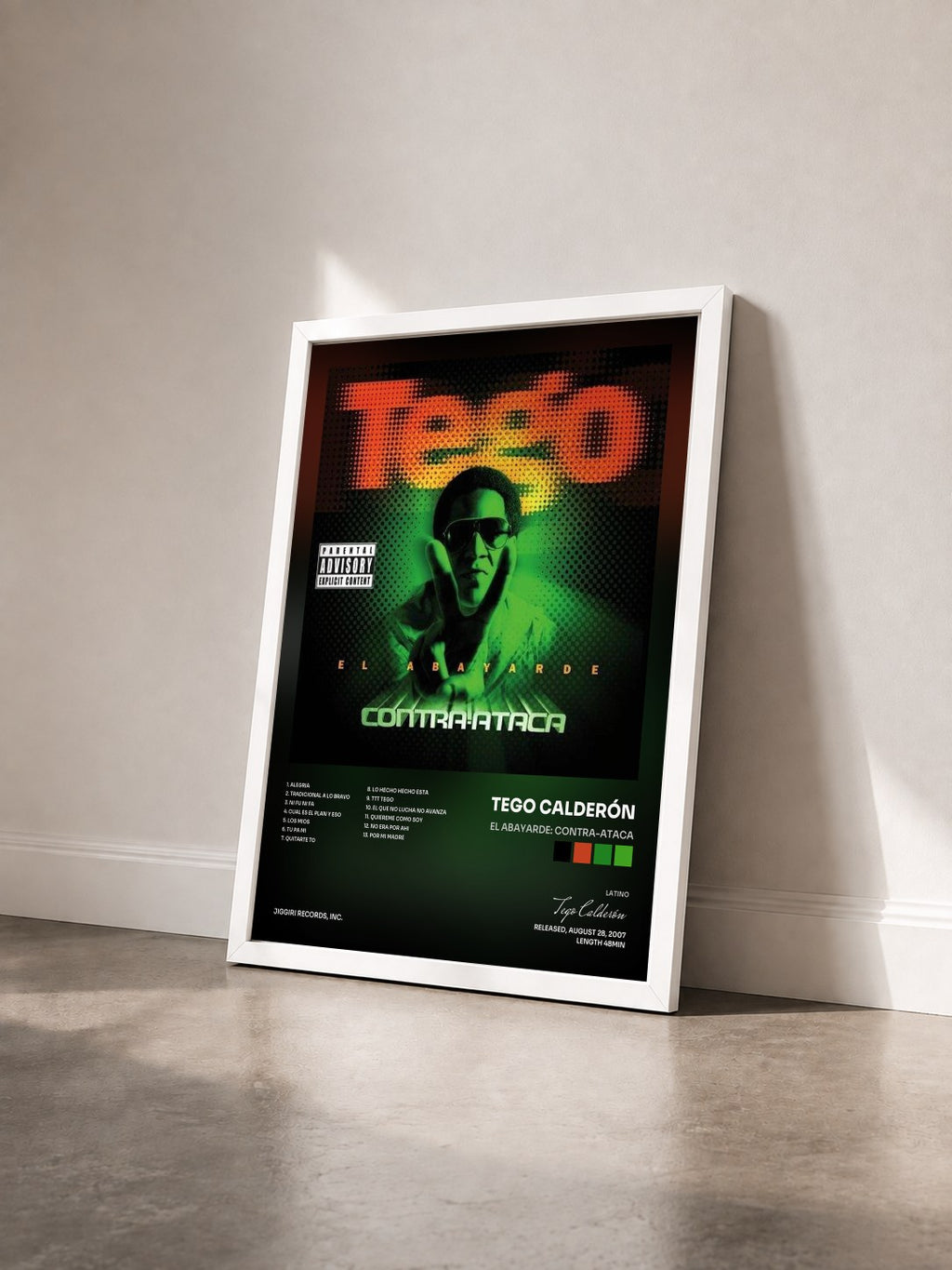 #blanc Tableau de l'album El Abayarde: Contra-Ataca de Tego Calderón vu de trois quarts, cadre blanc