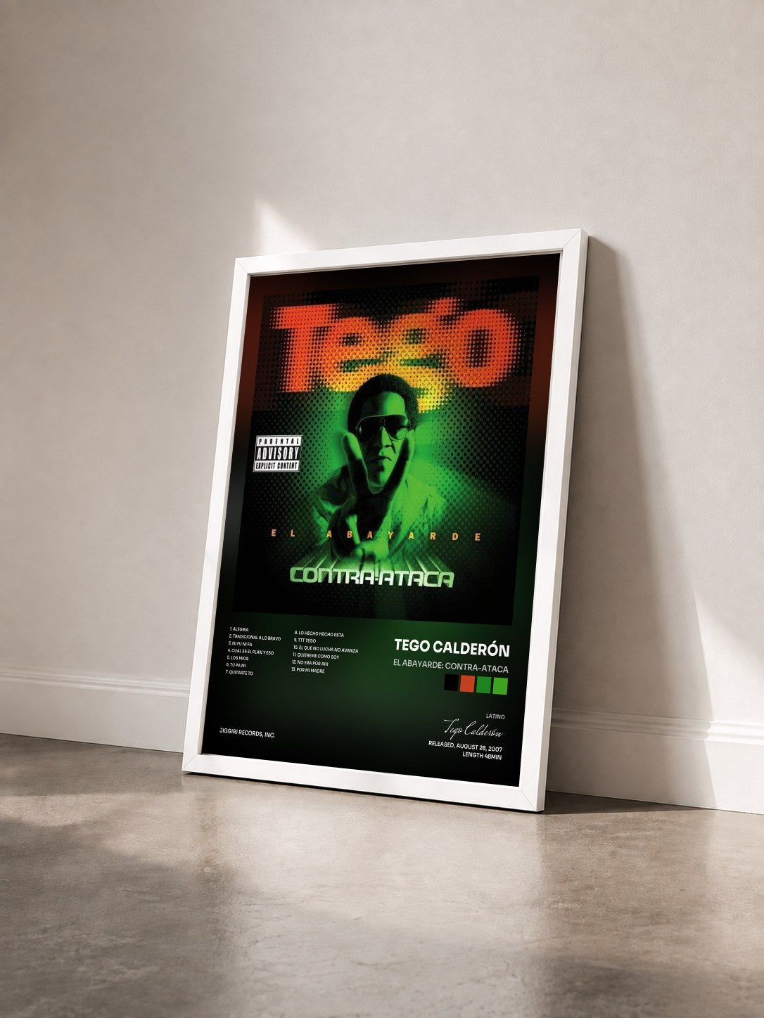 #blanc Tableau de l'album El Abayarde: Contra-Ataca de Tego Calderón vu de trois quarts, cadre blanc