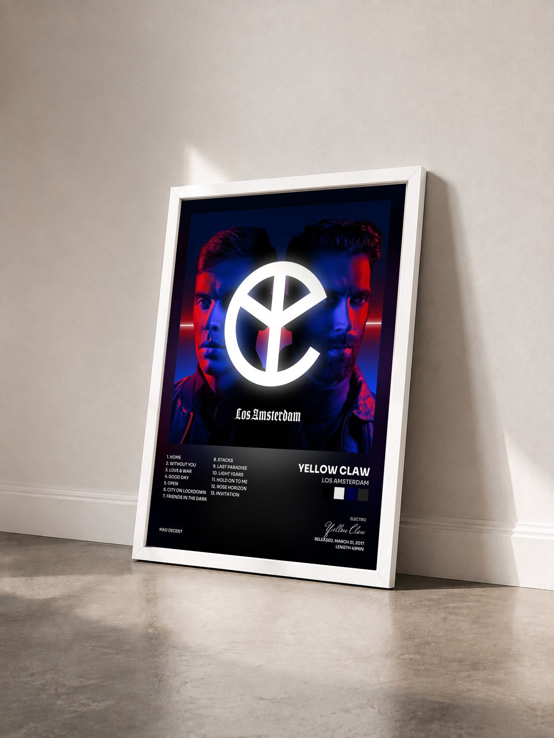 #blanc Tableau de l'album Los Amsterdam de Yellow Claw vu de trois quarts, cadre blanc