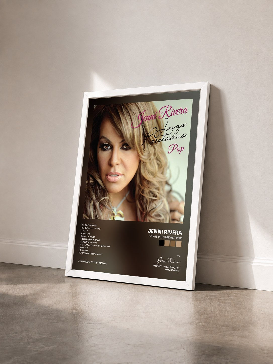 #blanc Tableau de l'album Joyas Prestadas - Pop de Jenni Rivera vu de trois quarts, cadre blanc