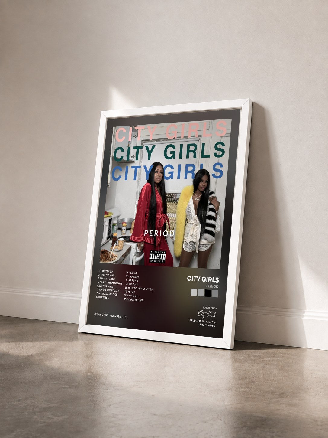 #blanc Tableau de l'album PERIOD de City Girls vu de trois quarts, cadre blanc