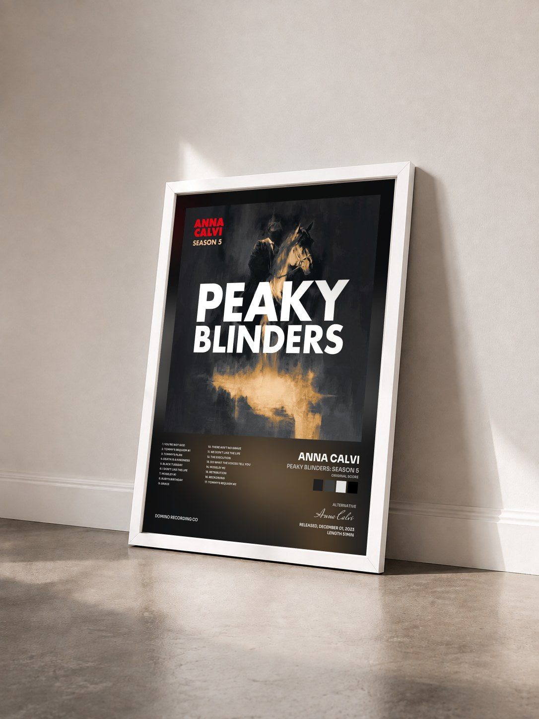 #blanc Tableau de l'album Peaky Blinders: Season 5 (Original Score) de Anna Calvi vu de trois quarts, cadre blanc