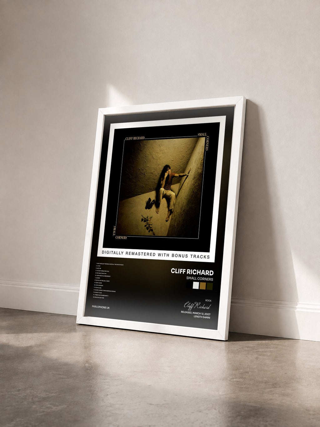 #blanc Tableau de l'album Small Corners de Cliff Richard vu de trois quarts, cadre blanc