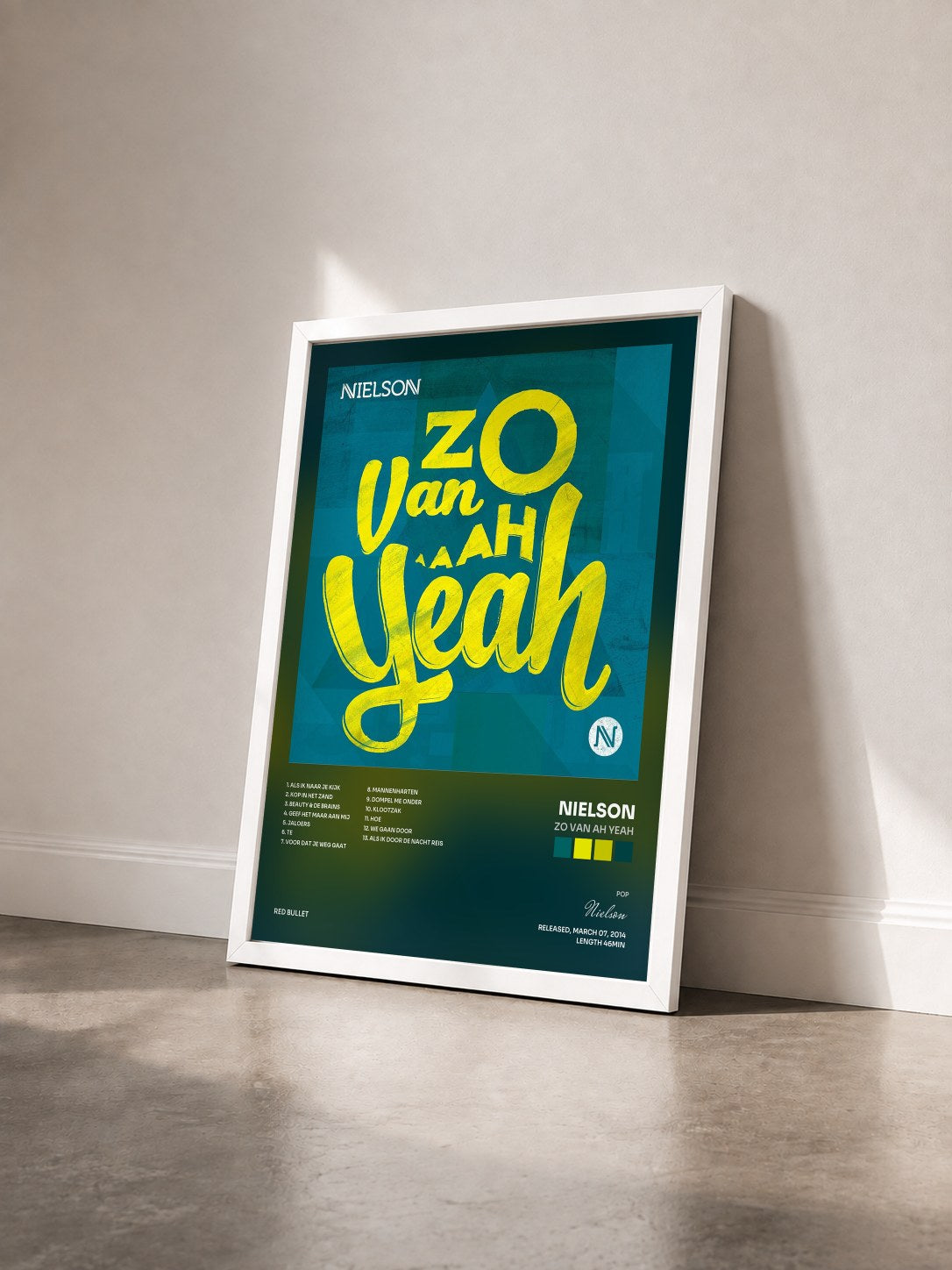 #blanc Tableau de l'album Zo Van Ah Yeah de Nielson vu de trois quarts, cadre blanc