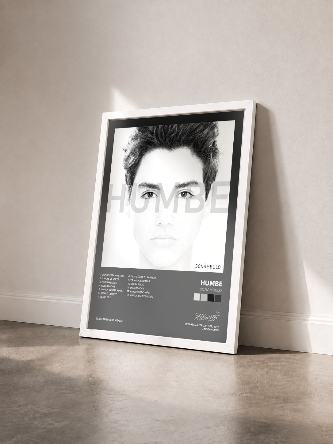 #blanc Tableau de l'album Sonámbulo de HUMBE vu de trois quarts, cadre blanc