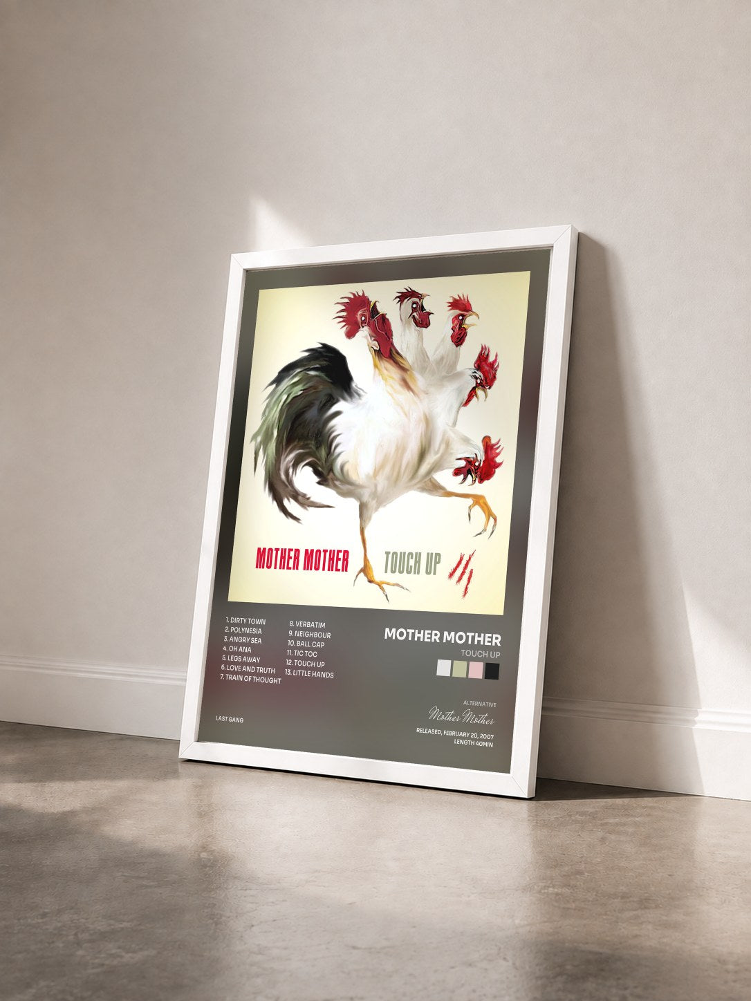 #blanc Tableau de l'album Touch Up de Mother Mother vu de trois quarts, cadre blanc