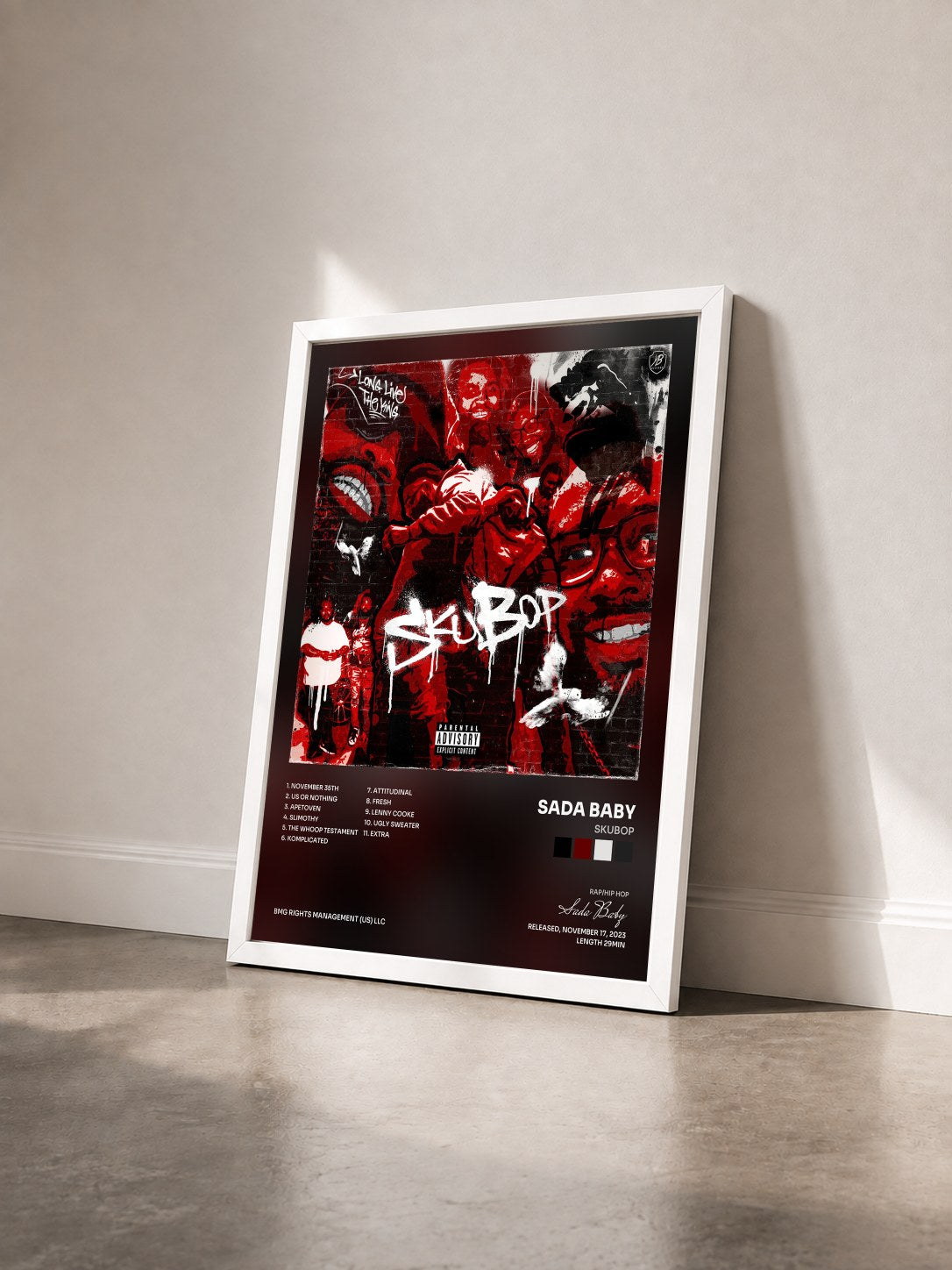 #blanc Tableau de l'album SkuBop de Sada Baby vu de trois quarts, cadre blanc