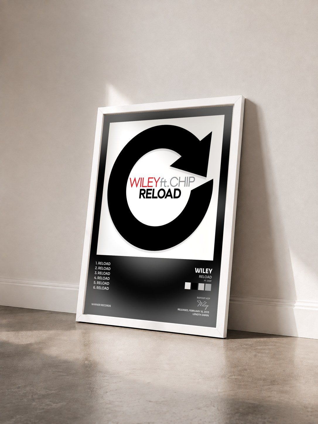 #blanc Tableau de l'album Reload (ft. Chip) de Wiley vu de trois quarts, cadre blanc