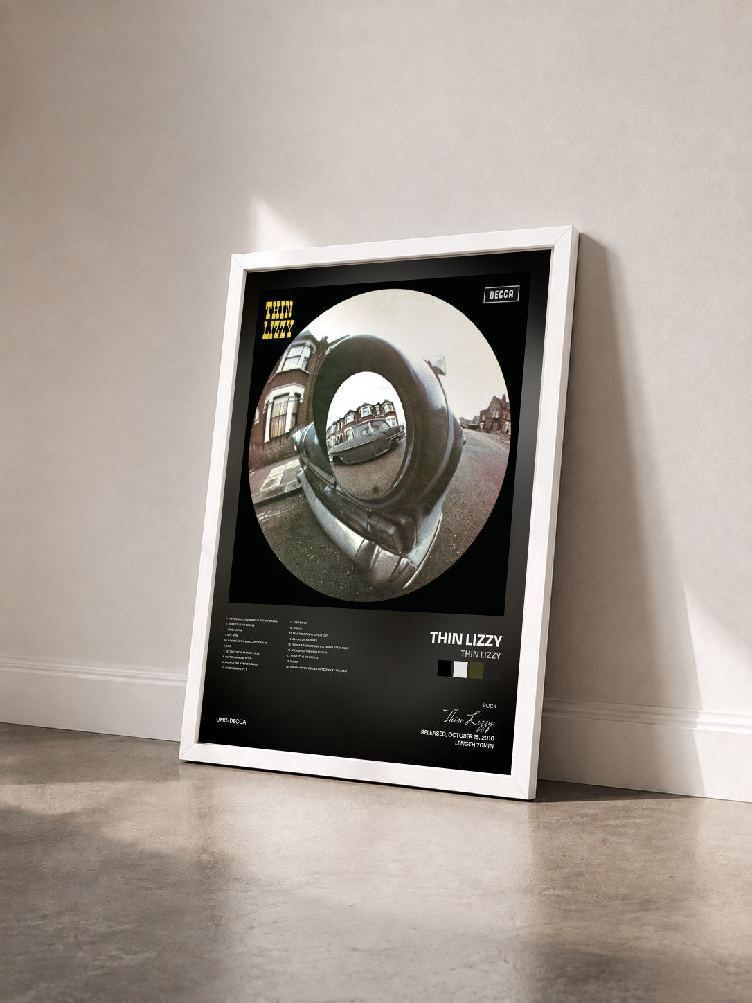 #blanc Tableau de l'album Thin Lizzy de Thin Lizzy vu de trois quarts, cadre blanc