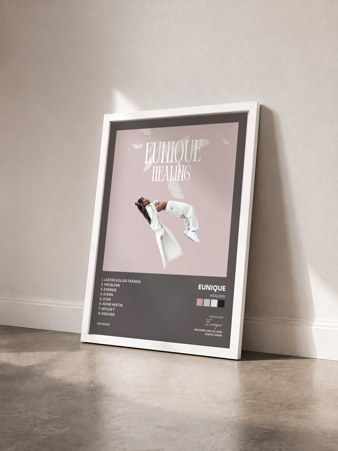 #blanc Tableau de l'album Healing de Eunique vu de trois quarts, cadre blanc