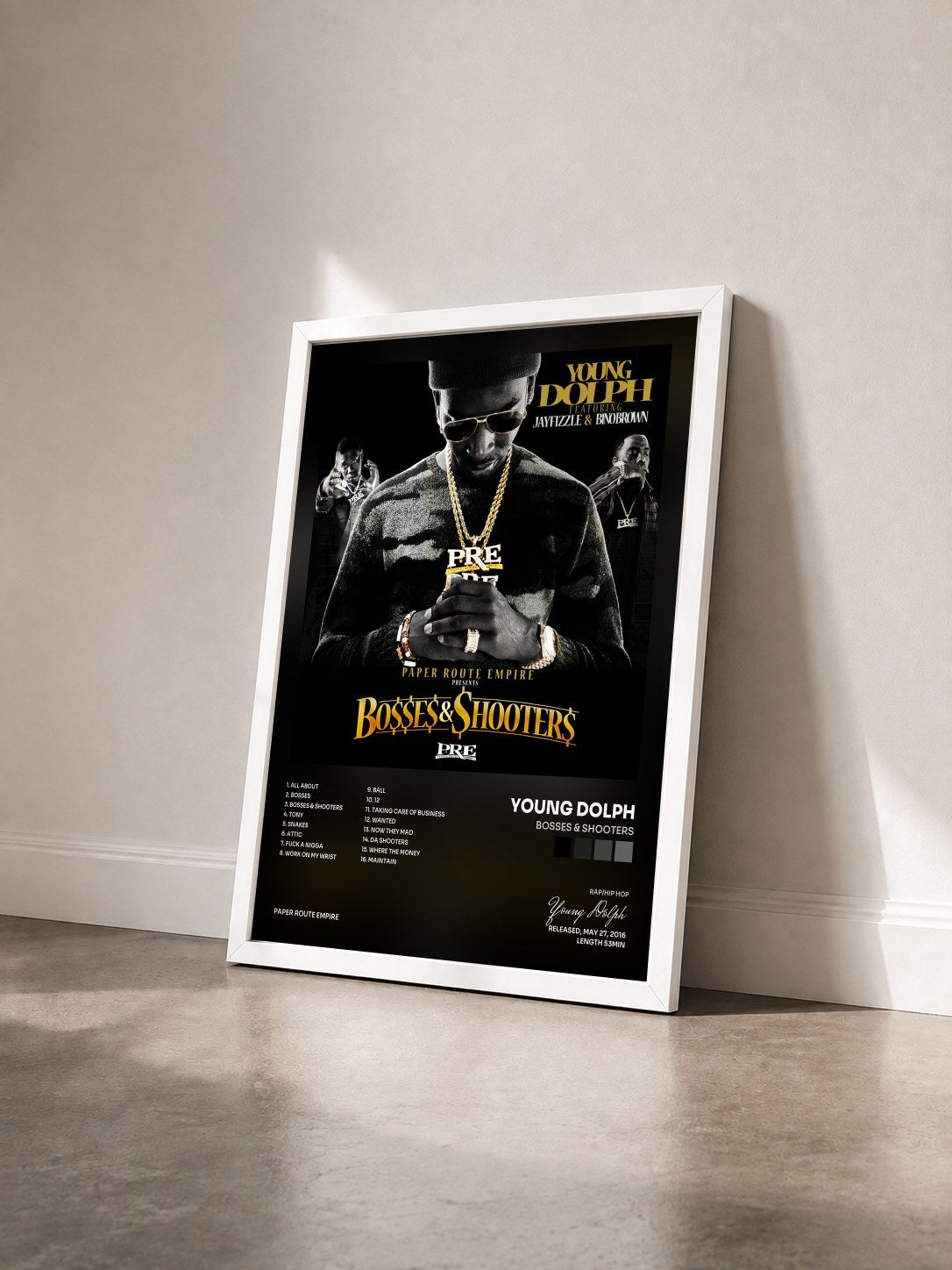 #blanc Tableau de l'album Bosses & Shooters de Young Dolph vu de trois quarts, cadre blanc