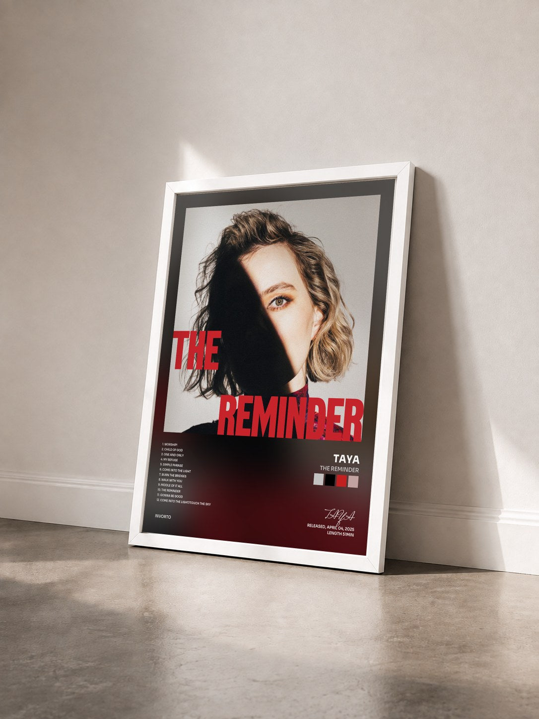 #blanc Tableau de l'album The Reminder de TAYA vu de trois quarts, cadre blanc