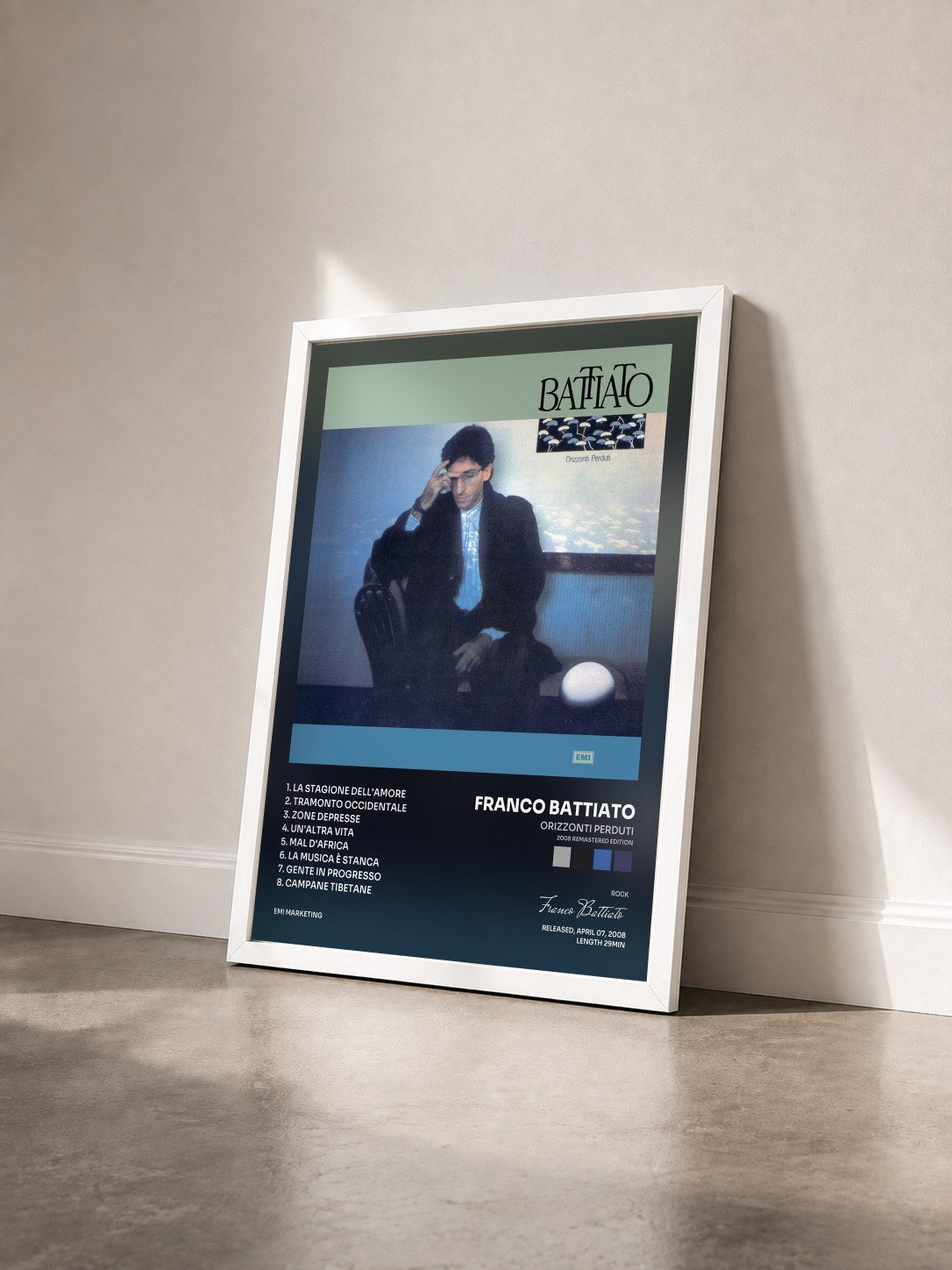 #blanc Tableau de l'album Orizzonti Perduti (2008 Remastered Edition) de Franco Battiato vu de trois quarts, cadre blanc