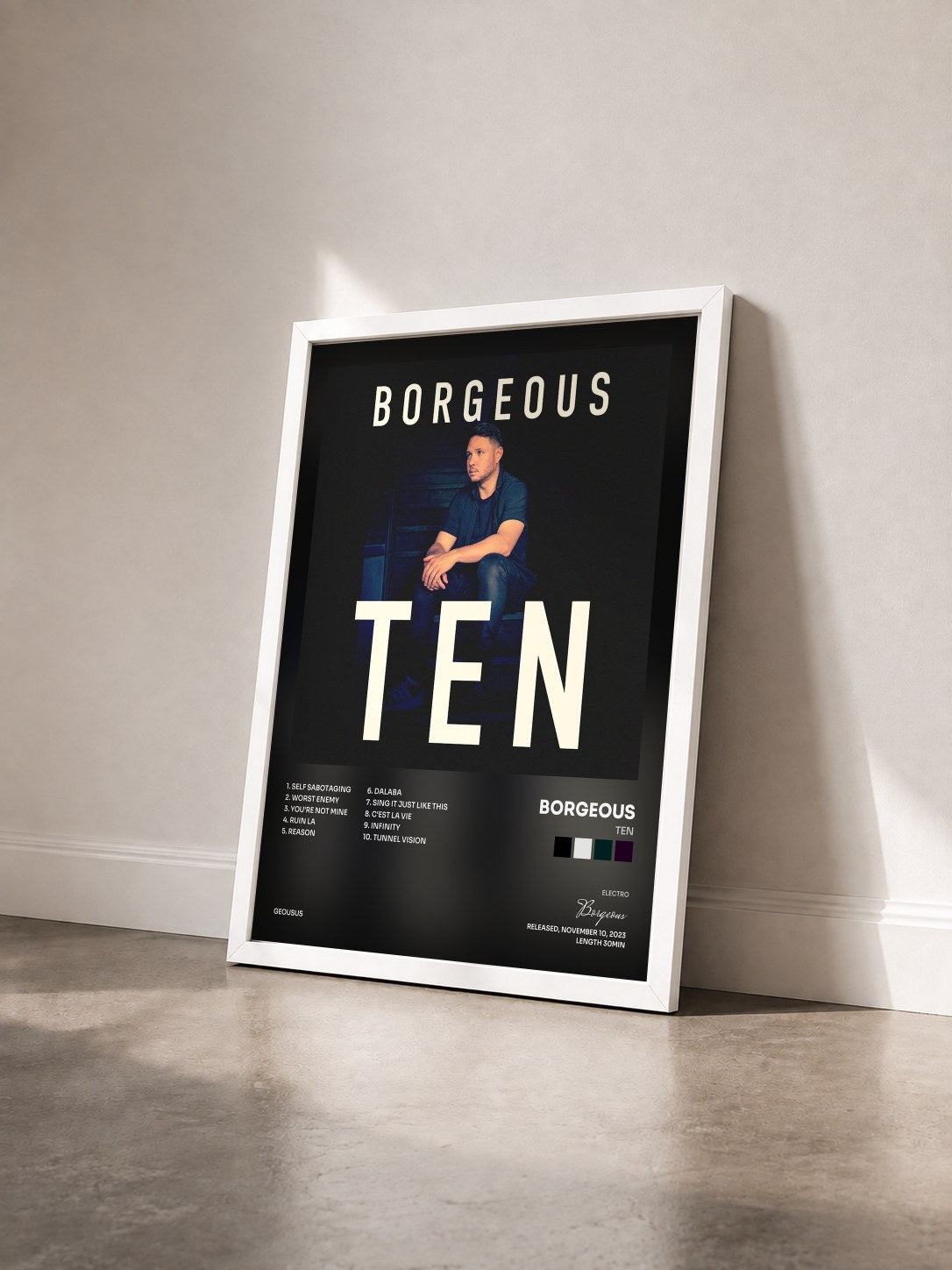 #blanc Tableau de l'album TEN de Borgeous vu de trois quarts, cadre blanc