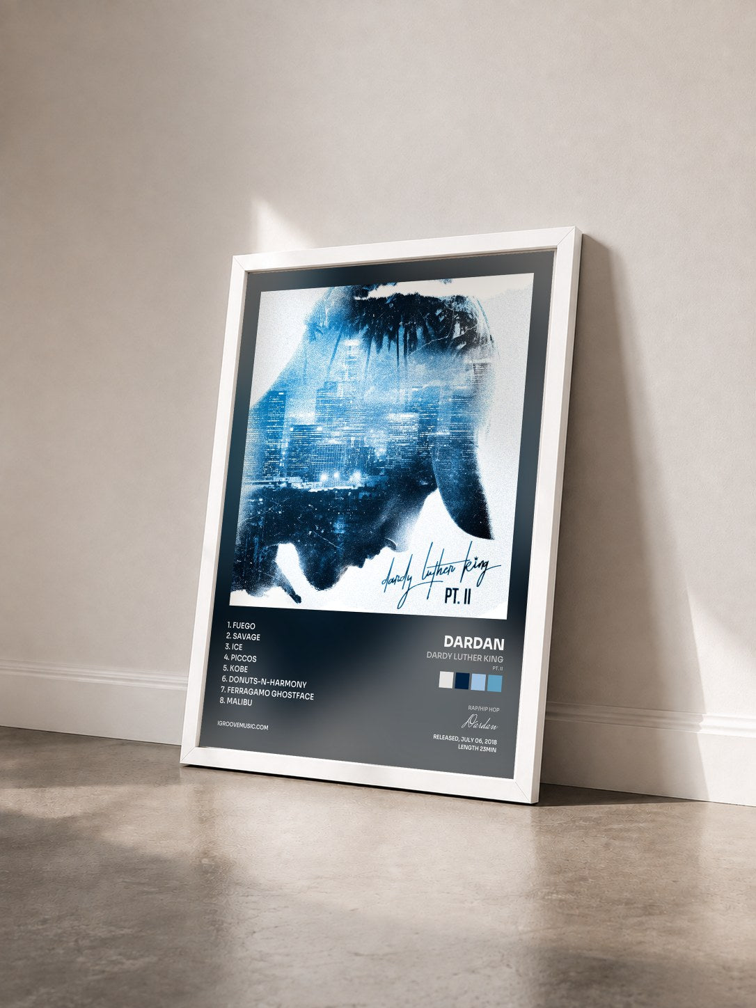 #blanc Tableau de l'album Dardy Luther King (Pt. II) de Dardan vu de trois quarts, cadre blanc