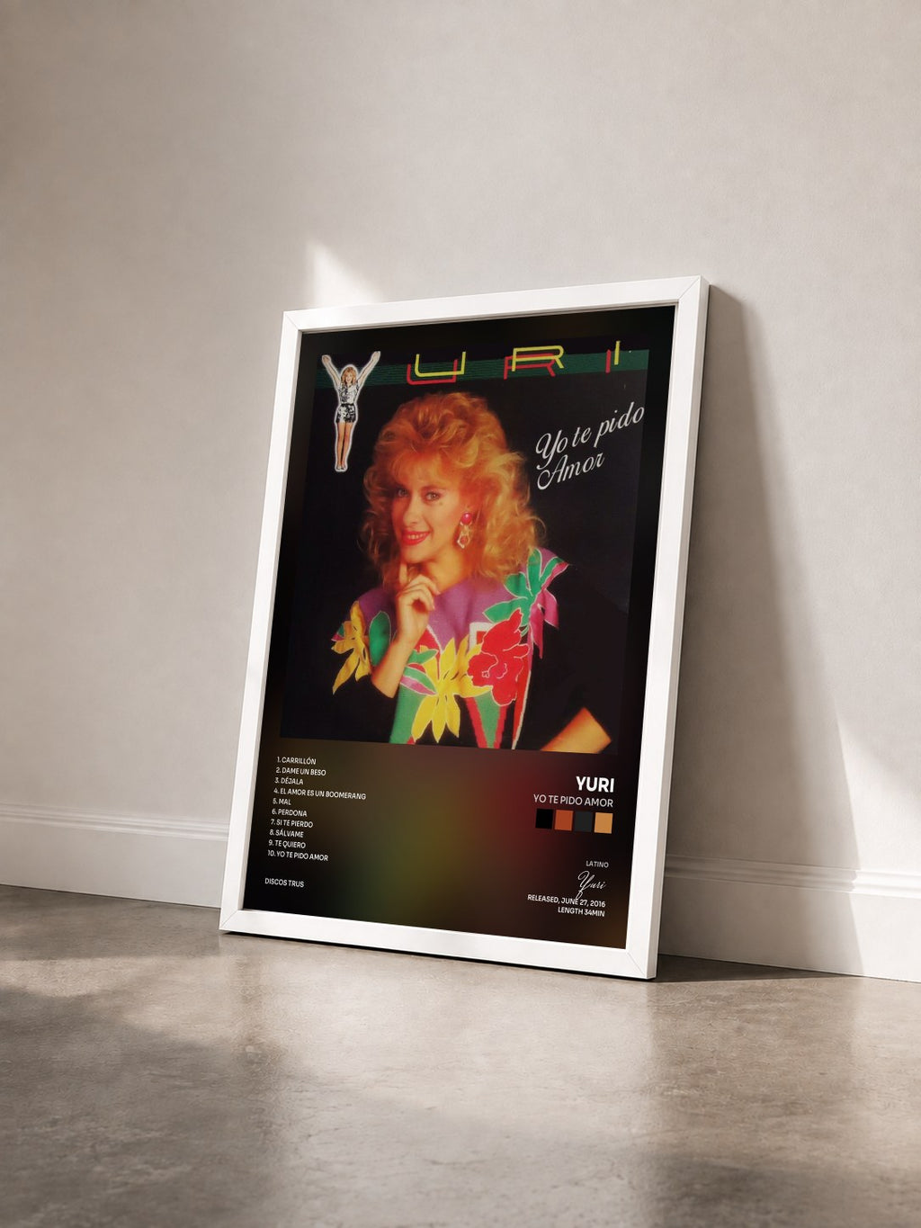 #blanc Tableau de l'album Yo Te Pido Amor de Yuri vu de trois quarts, cadre blanc
