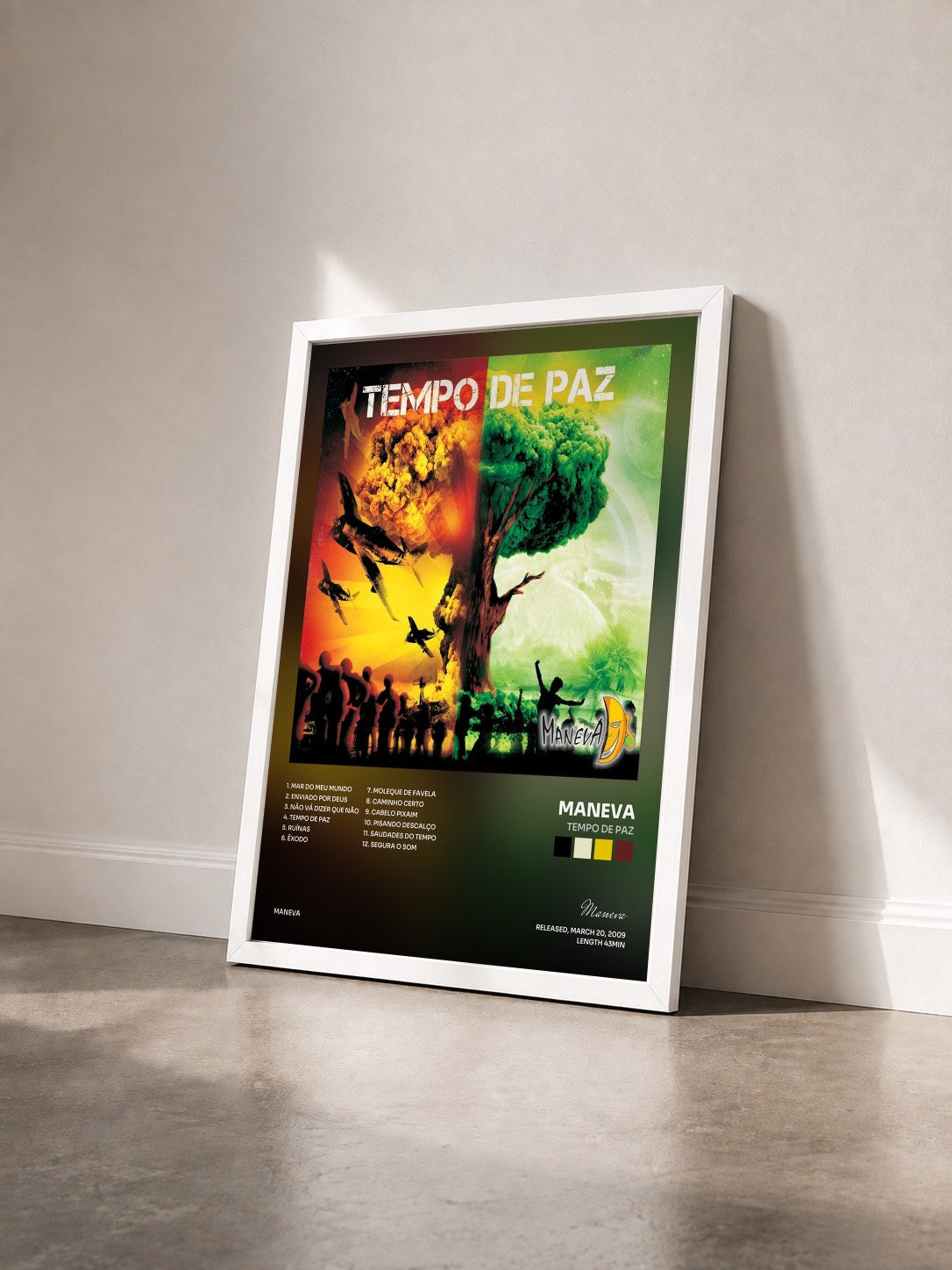 #blanc Tableau de l'album Tempo de Paz de Maneva vu de trois quarts, cadre blanc