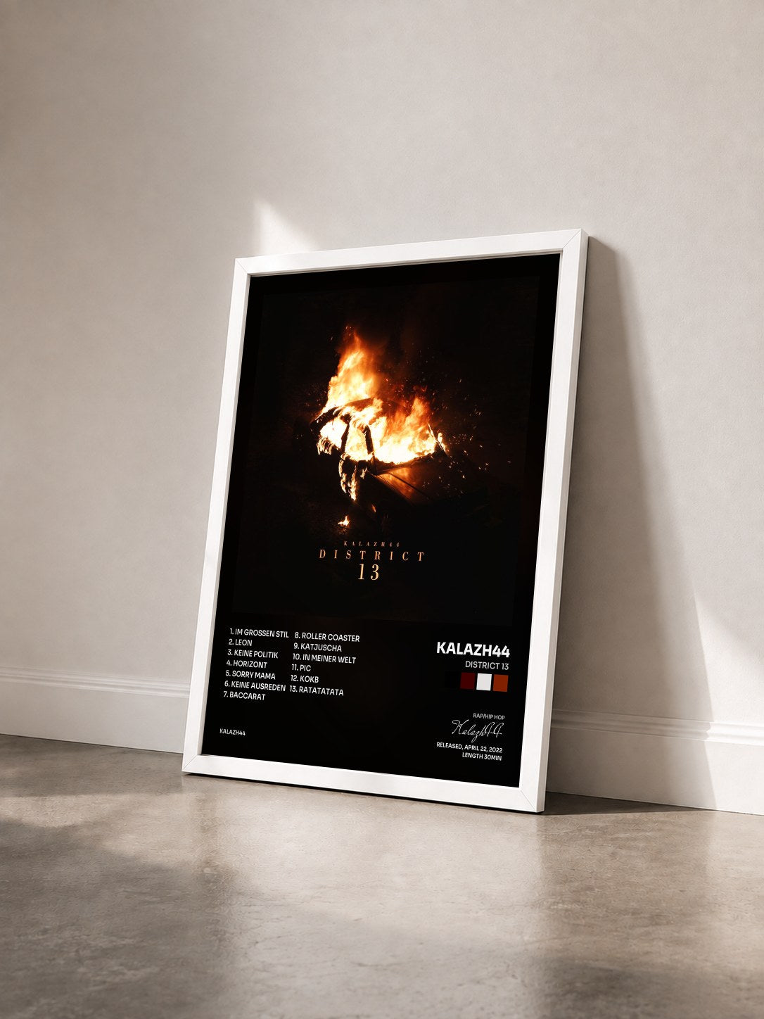 #blanc Tableau de l'album District 13 de Kalazh44 vu de trois quarts, cadre blanc