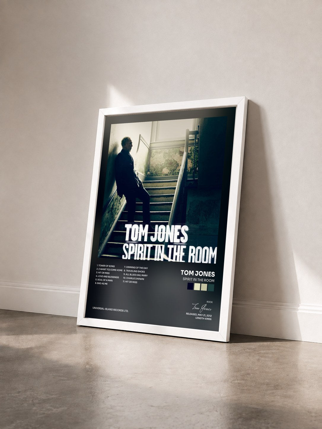 #blanc Tableau de l'album Spirit In The Room de Tom Jones vu de trois quarts, cadre blanc