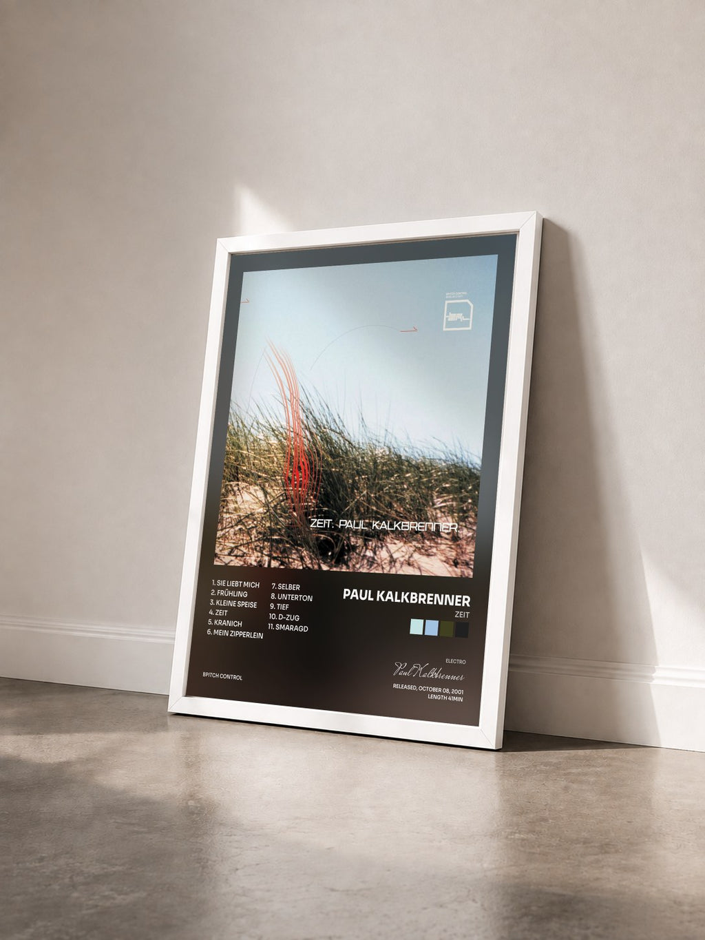 #blanc Tableau de l'album Zeit de Paul Kalkbrenner vu de trois quarts, cadre blanc