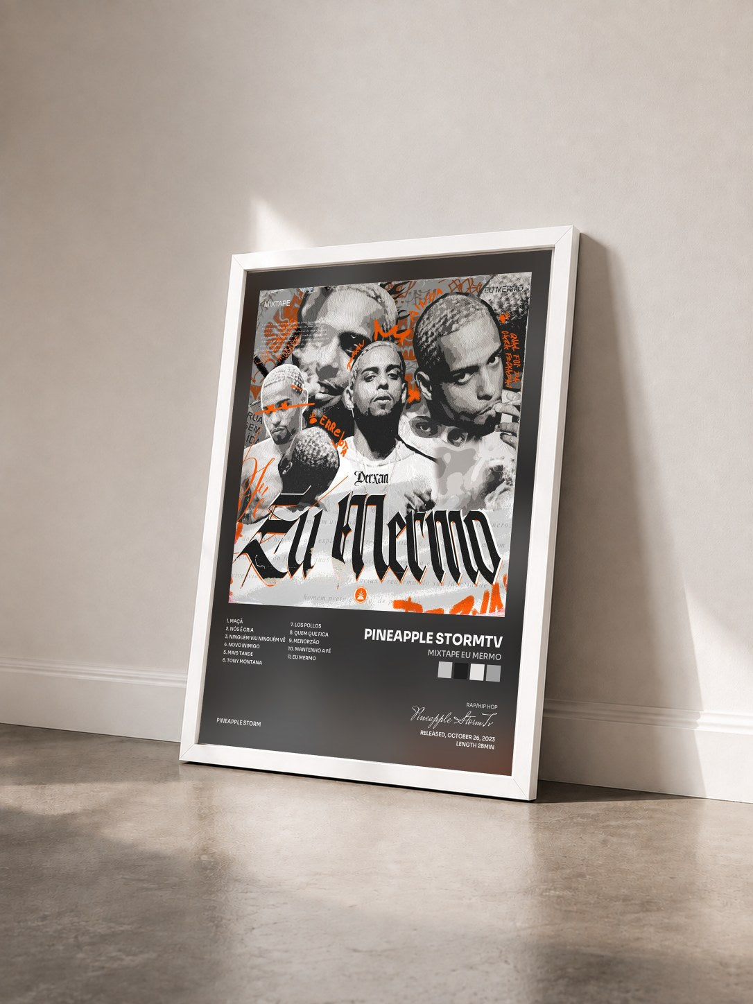 #blanc Tableau de l'album MIXTAPE EU MERMO de Pineapple StormTv vu de trois quarts, cadre blanc