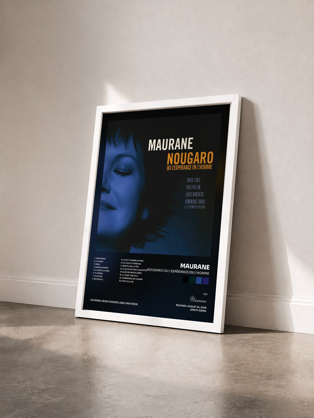 #blanc Tableau de l'album Nougaro Ou L'Espérance En L'Homme de Maurane vu de trois quarts, cadre blanc