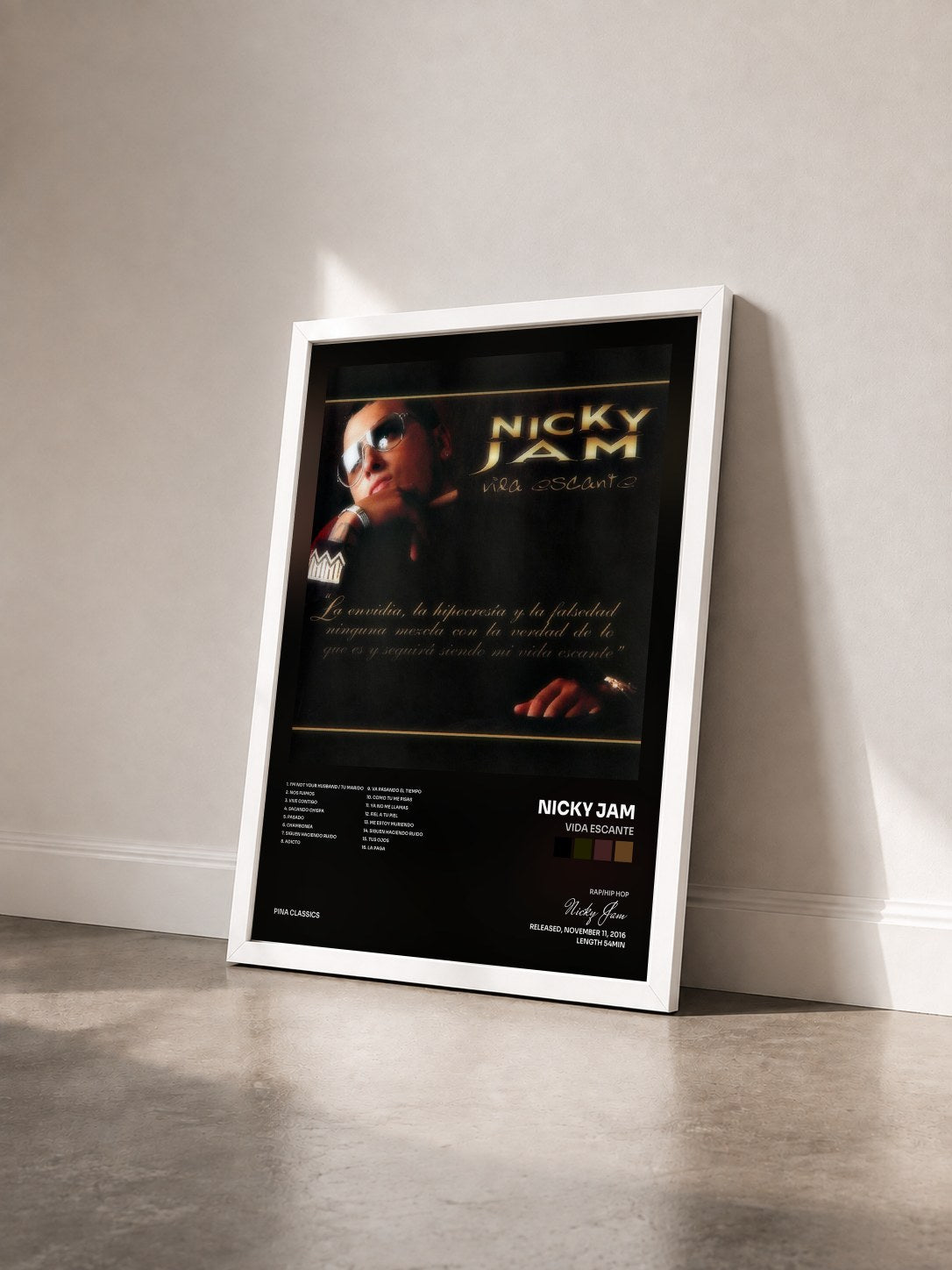 #blanc Tableau de l'album Vida Escante de Nicky Jam vu de trois quarts, cadre blanc