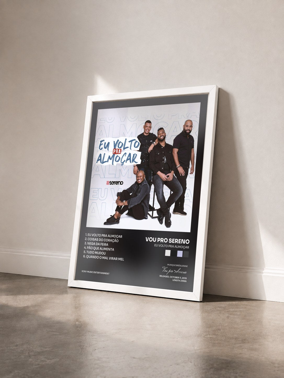 #blanc Tableau de l'album Eu Volto pra Almoçar de Vou pro Sereno vu de trois quarts, cadre blanc