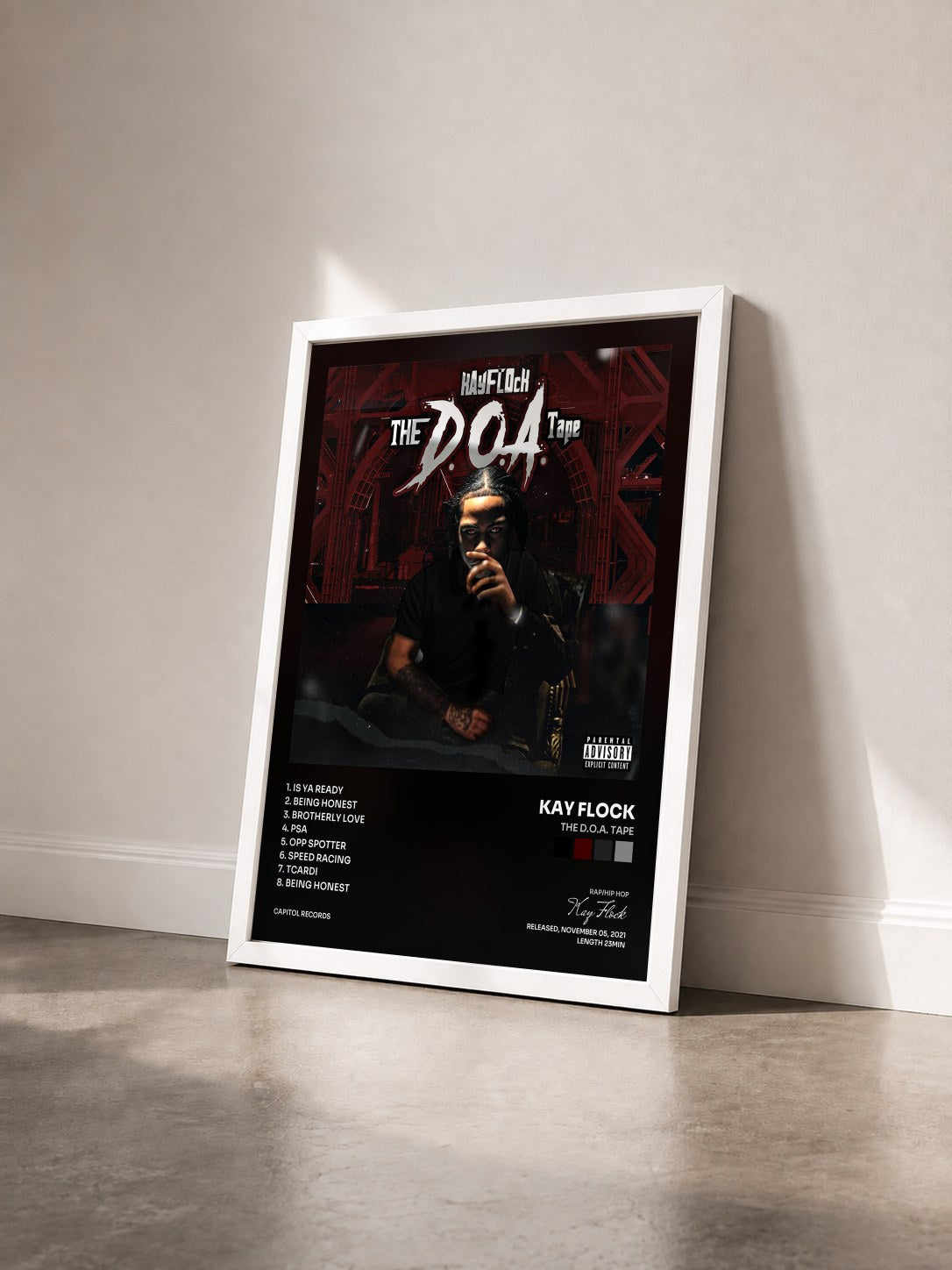 #blanc Tableau de l'album The D.O.A. Tape de Kay Flock vu de trois quarts, cadre blanc