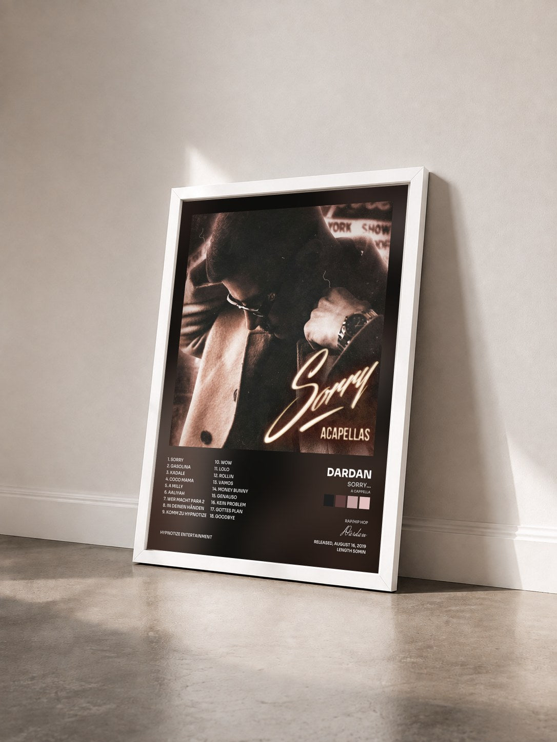 #blanc Tableau de l'album SORRY... (A Cappella) de Dardan vu de trois quarts, cadre blanc