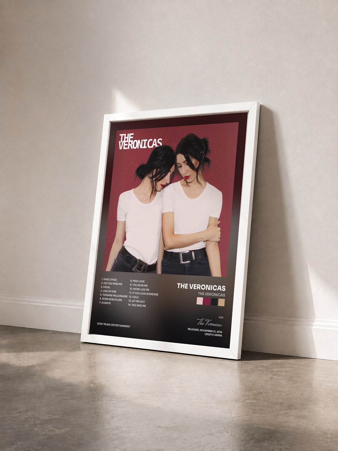 #blanc Tableau de l'album The Veronicas de The Veronicas vu de trois quarts, cadre blanc