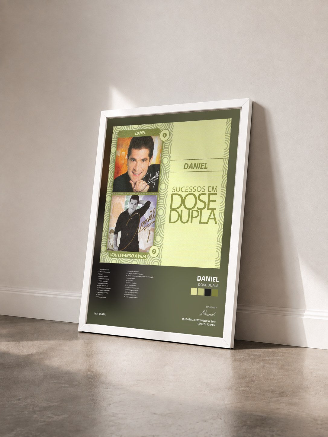#blanc Tableau de l'album Dose dupla de Daniel vu de trois quarts, cadre blanc