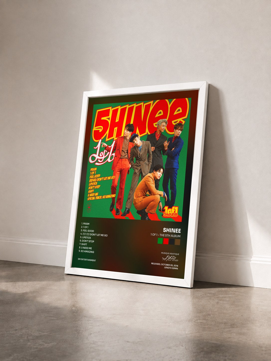 #blanc Tableau de l'album 1 of 1 - The 5th Album de SHINee vu de trois quarts, cadre blanc
