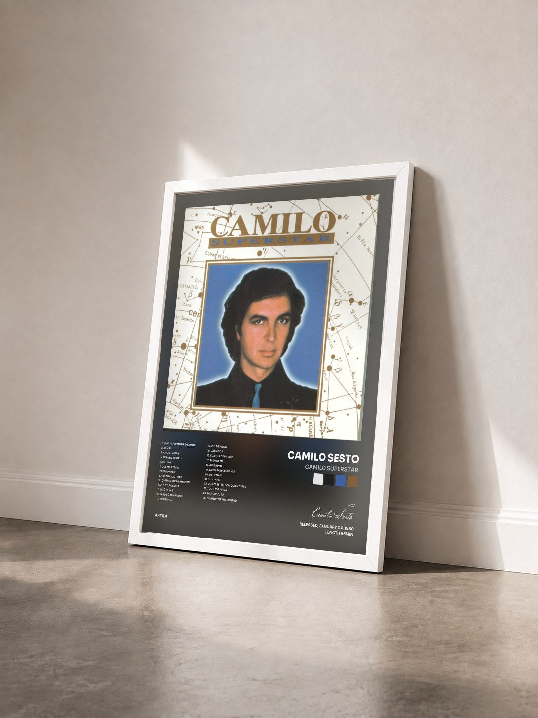#blanc Tableau de l'album Camilo Superstar de Camilo Sesto vu de trois quarts, cadre blanc