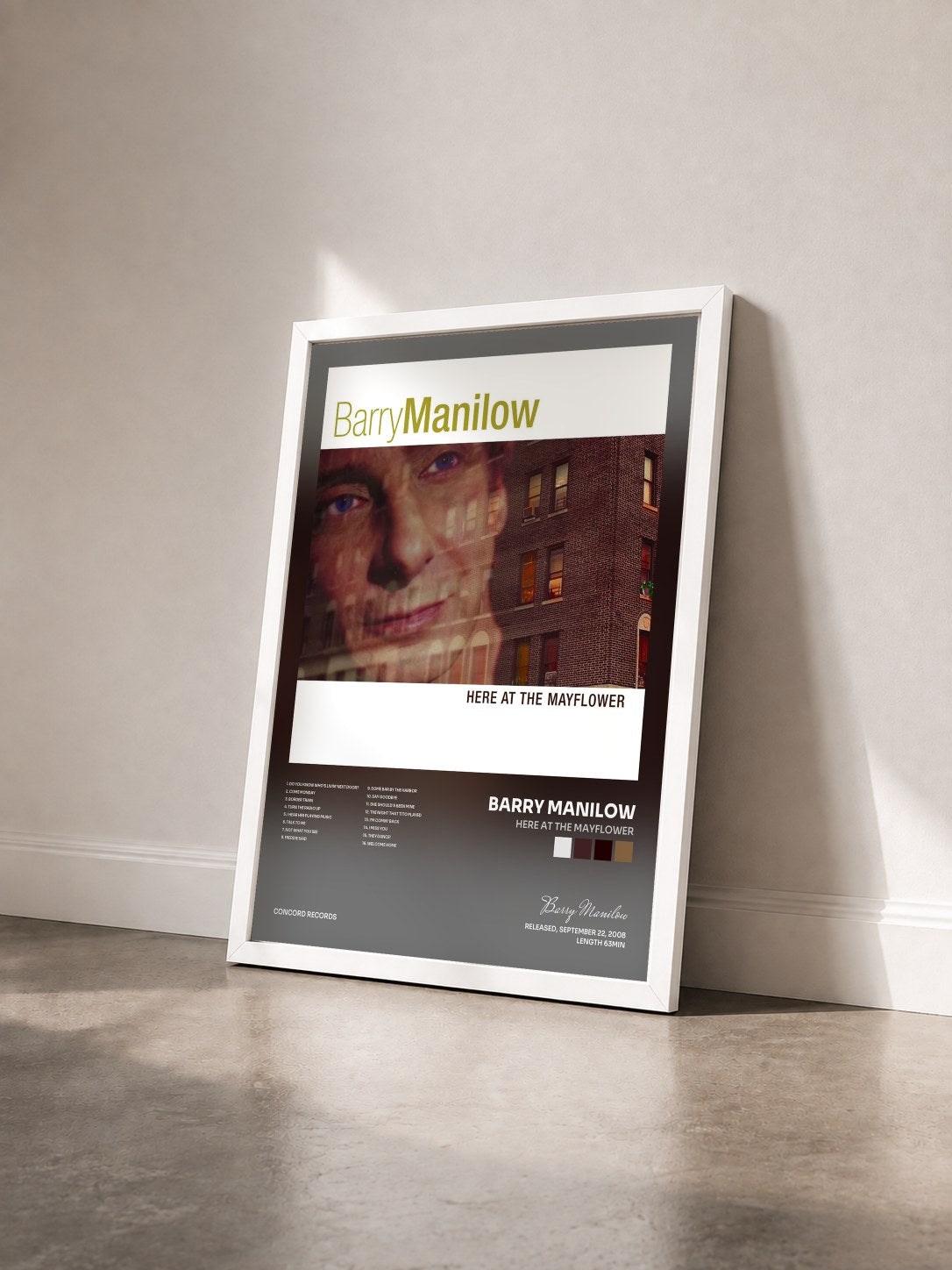 #blanc Tableau de l'album Here At The Mayflower de Barry Manilow vu de trois quarts, cadre blanc