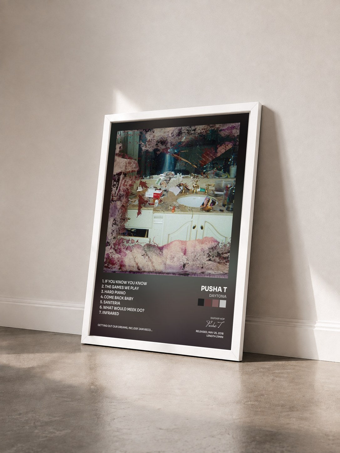 #blanc Tableau de l'album DAYTONA de Pusha T vu de trois quarts, cadre blanc