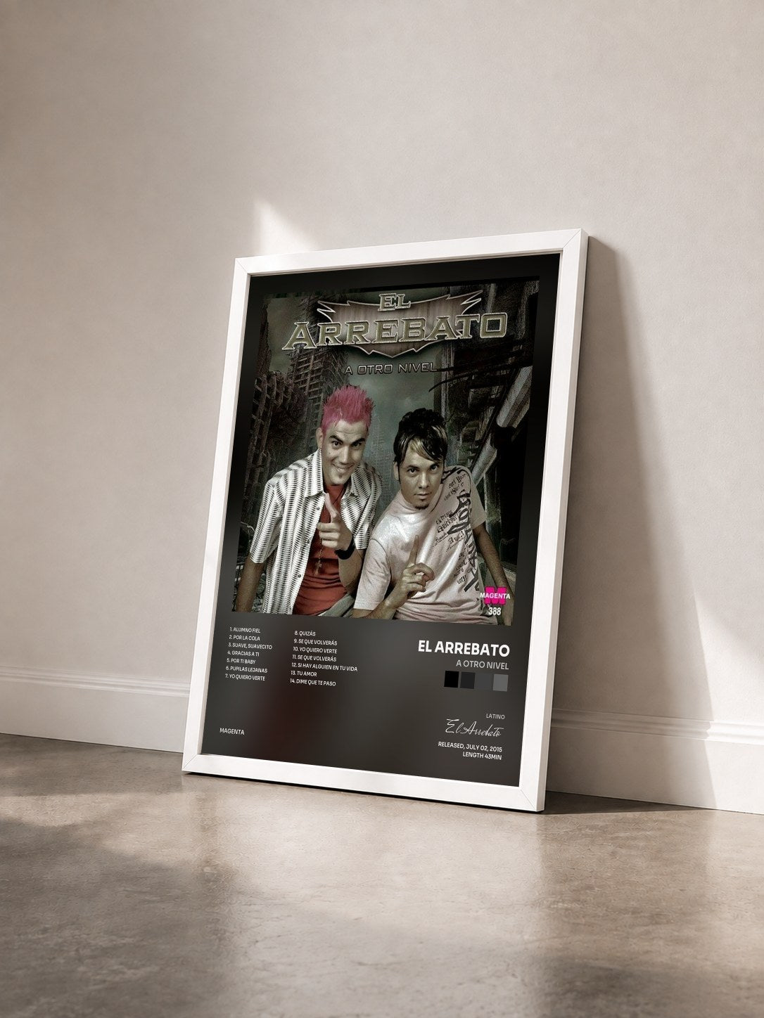 #blanc Tableau de l'album A Otro Nivel de El Arrebato vu de trois quarts, cadre blanc
