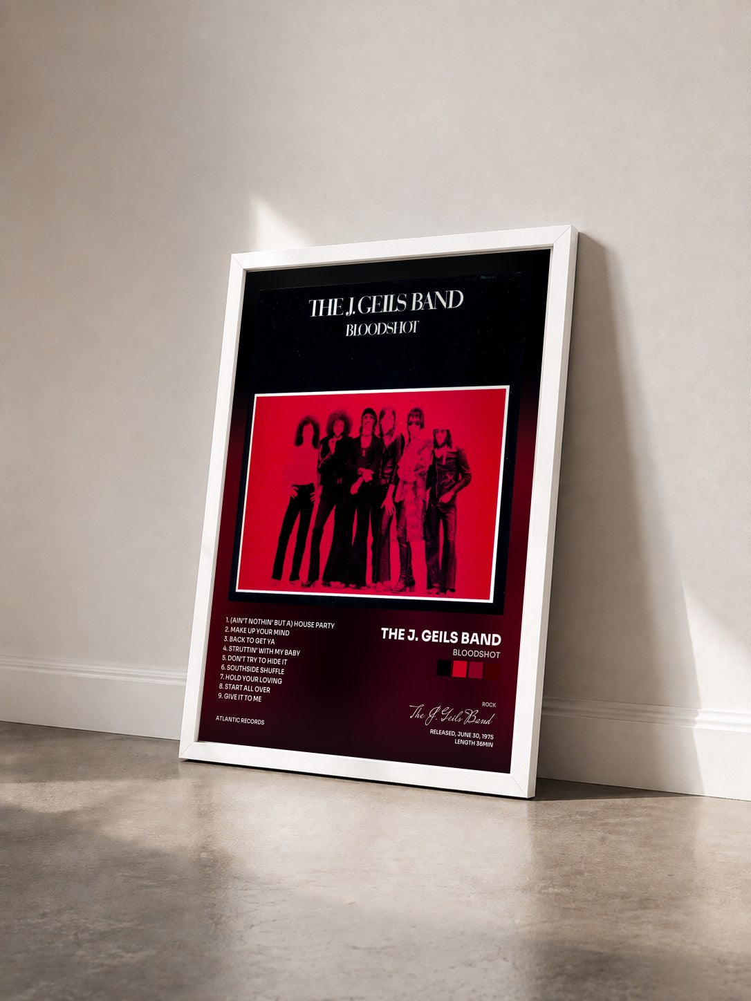 #blanc Tableau de l'album Bloodshot de The J. Geils Band vu de trois quarts, cadre blanc