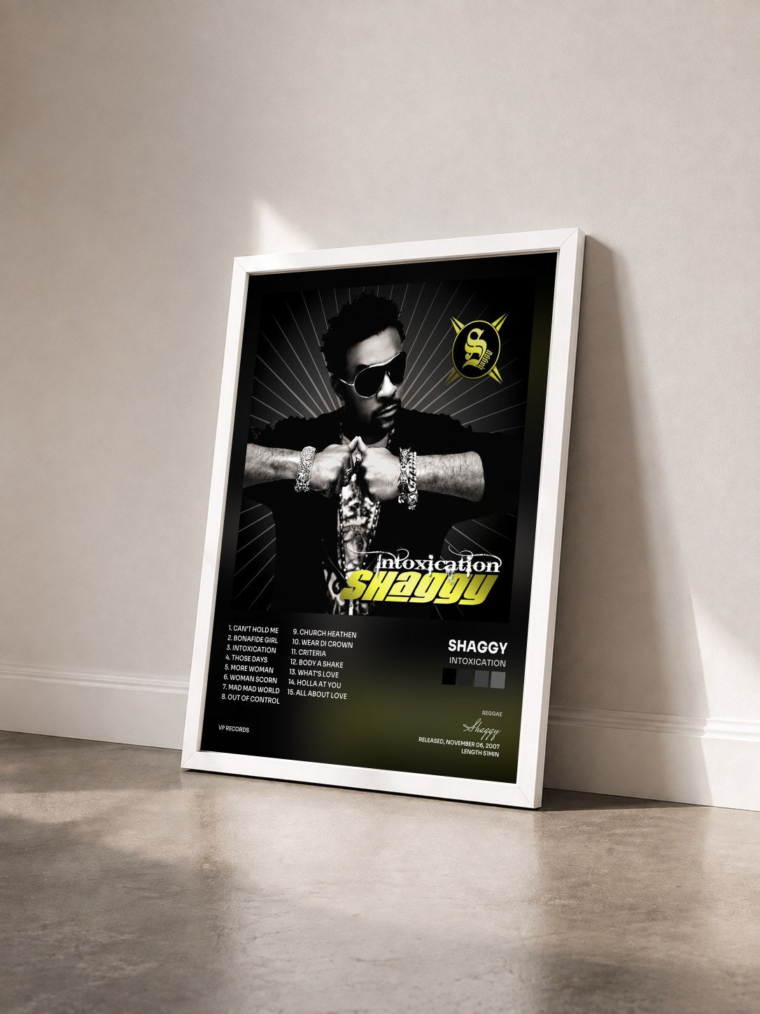 #blanc Tableau de l'album Intoxication de Shaggy vu de trois quarts, cadre blanc