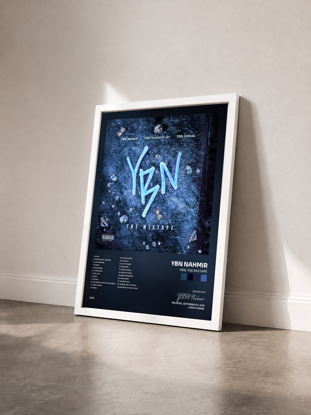 #blanc Tableau de l'album YBN: The Mixtape de YBN Nahmir vu de trois quarts, cadre blanc