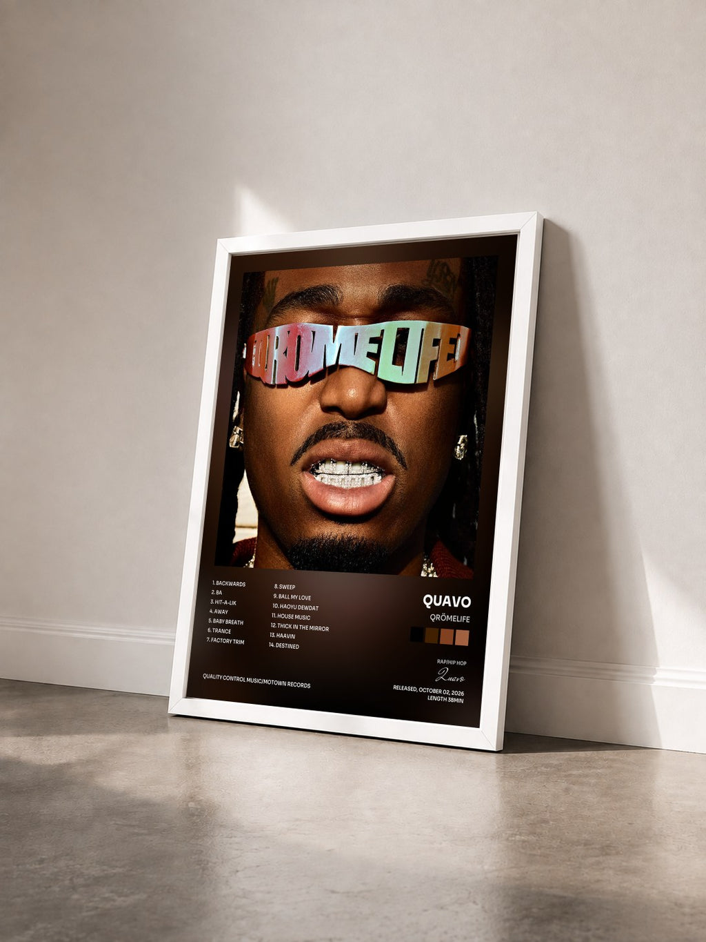 #blanc Tableau de l'album QRÖMELIFE de Quavo vu de trois quarts, cadre blanc