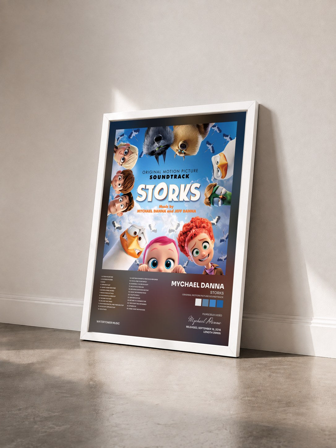 #blanc Tableau de l'album Storks (Original Motion Picture Soundtrack) de Mychael Danna vu de trois quarts, cadre blanc